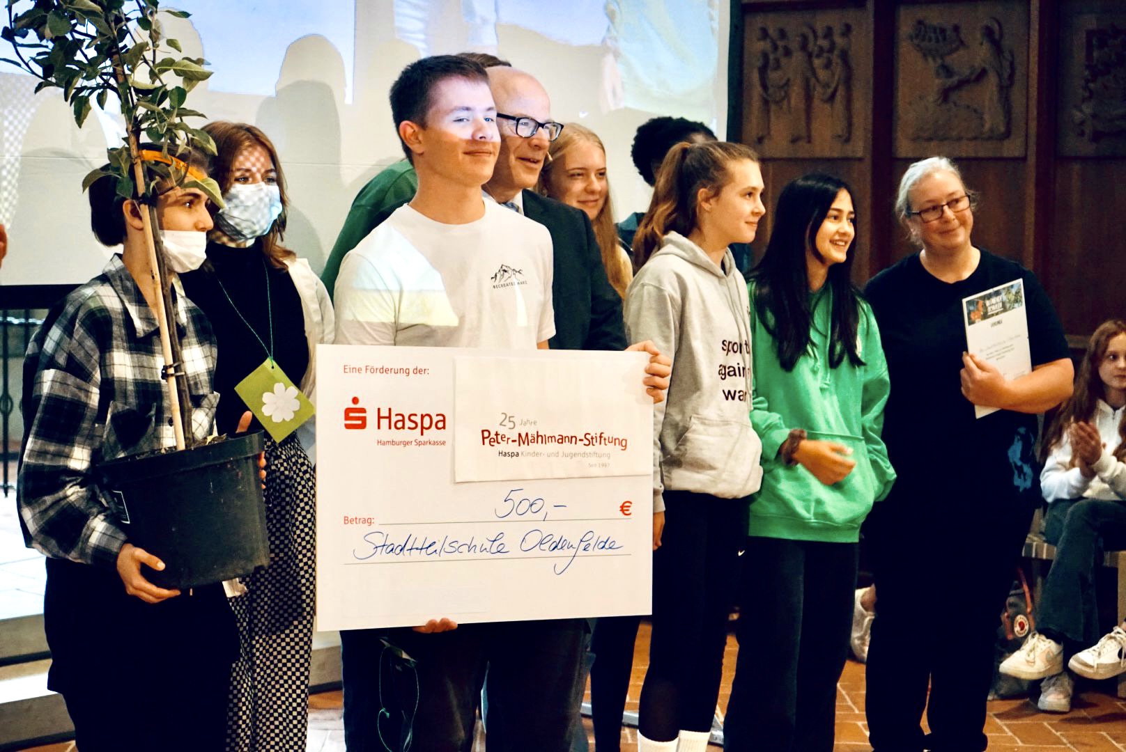 Unser Schulhof gewinnt den Schulgartenwettbewerb