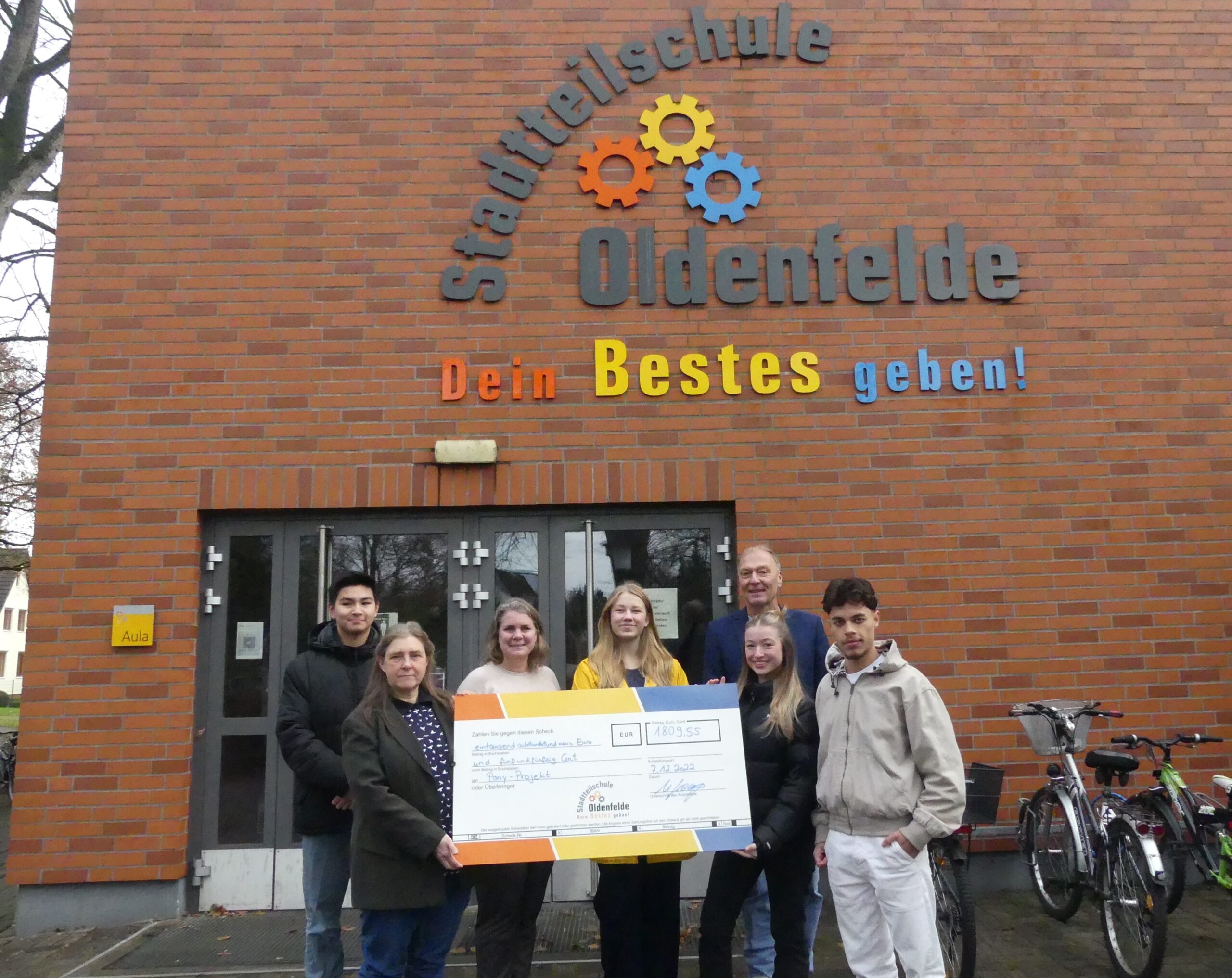 STS Oldenfelde spendet über zweitausend Euro an Jugend ohne Grenzen